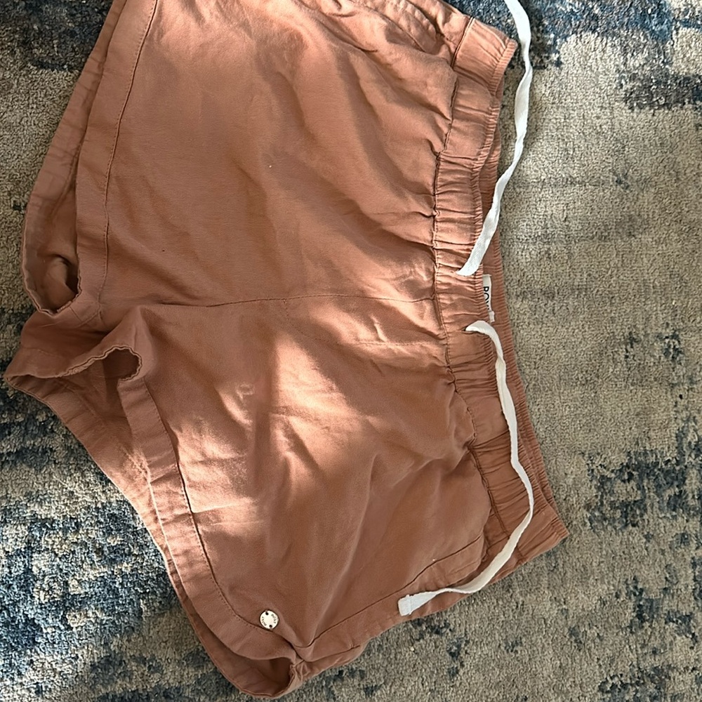 Cute Roxy beach shorts!